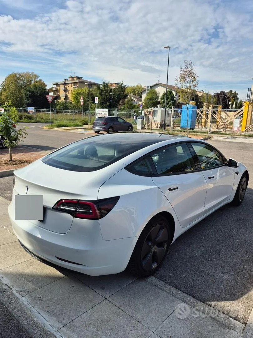 Tesla Model 3 2022 photo 5
