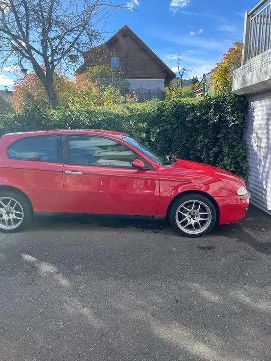 Alfa Romeo 147 2004 photo 3