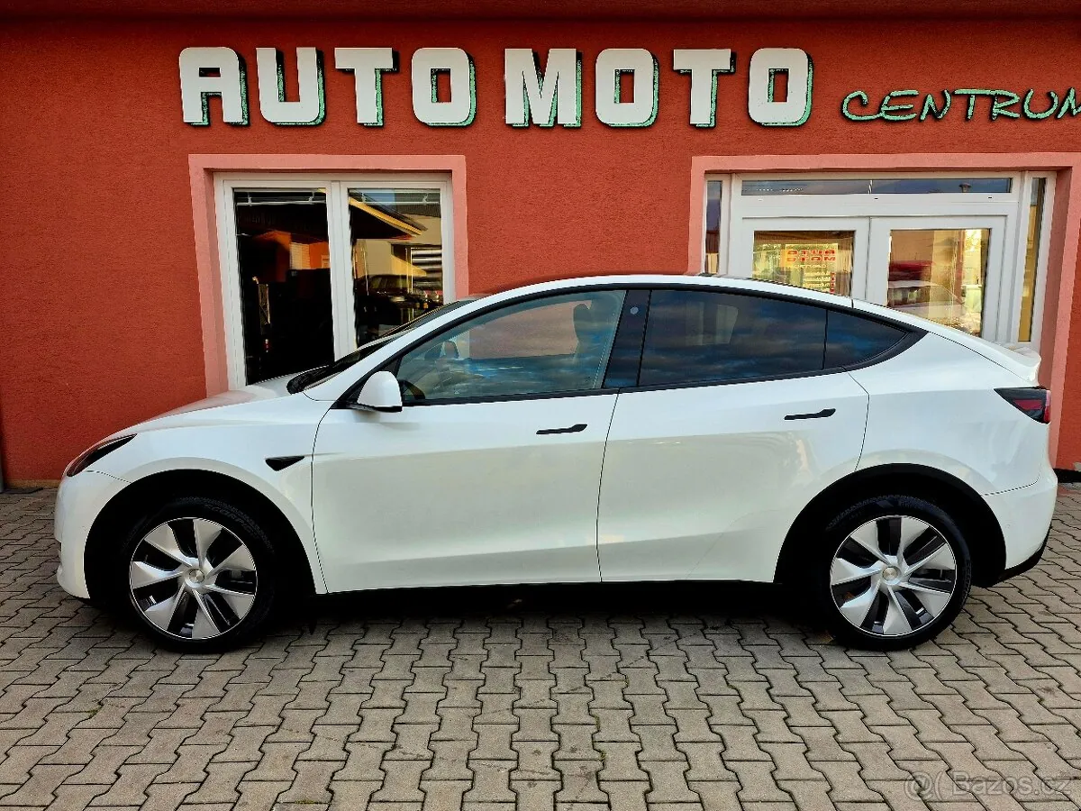 Tesla Model Y 2022 photo 2
