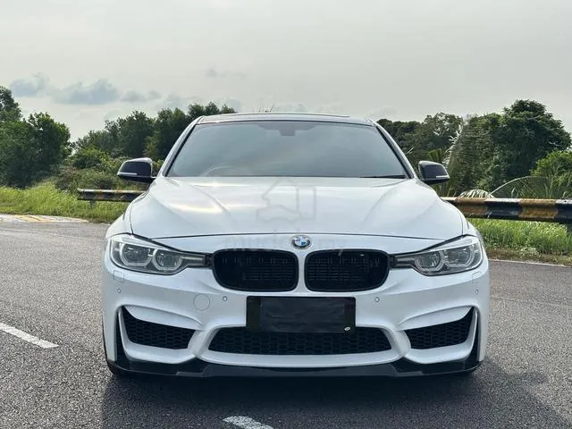 BMW 330E