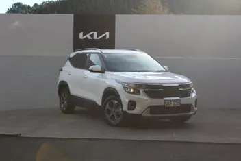 Kia Seltos 2024 photo 2
