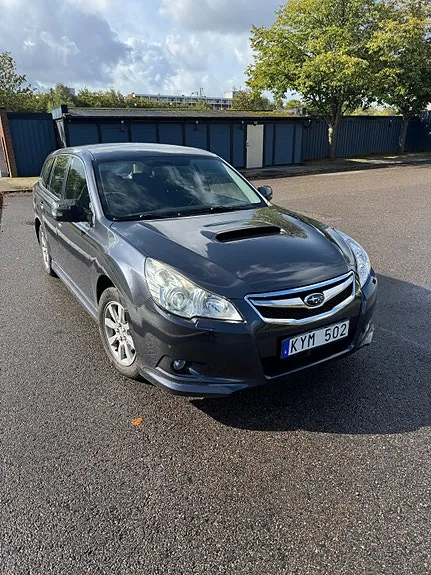 Subaru Legacy 2010 photo 2