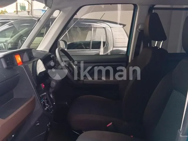 Toyota Roomy 2023 photo 4