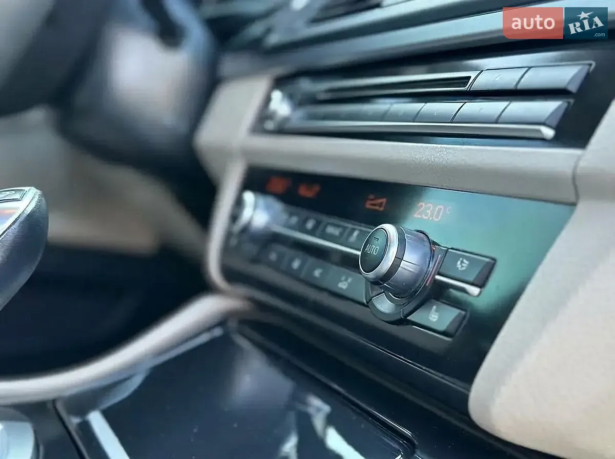 BMW 5 Series 2013 photo 5
