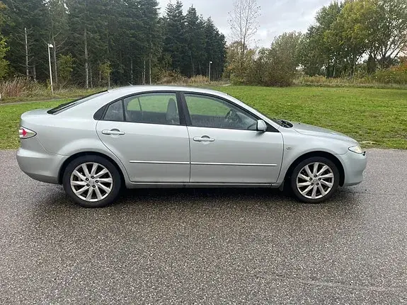 Mazda 6 2004 photo 2