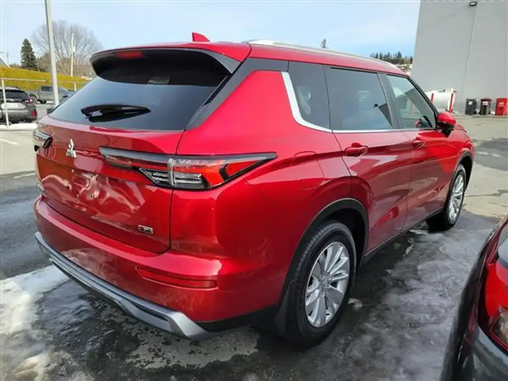 Mitsubishi Outlander 2026 photo 4