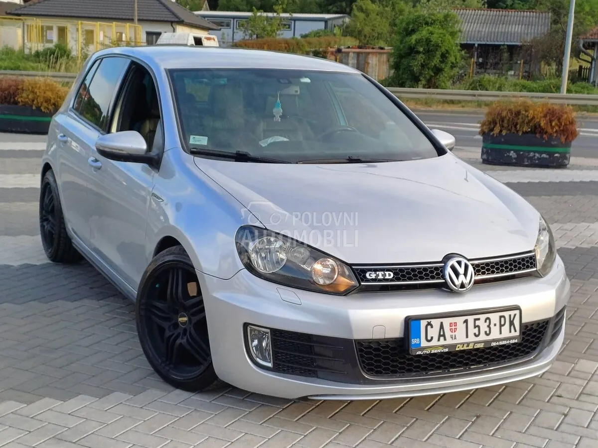 Volkswagen Golf 2010 photo 2