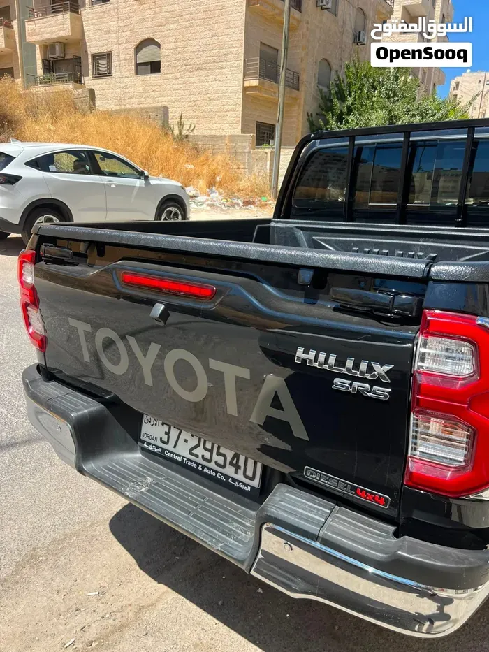 Toyota Hilux 2023 photo 4