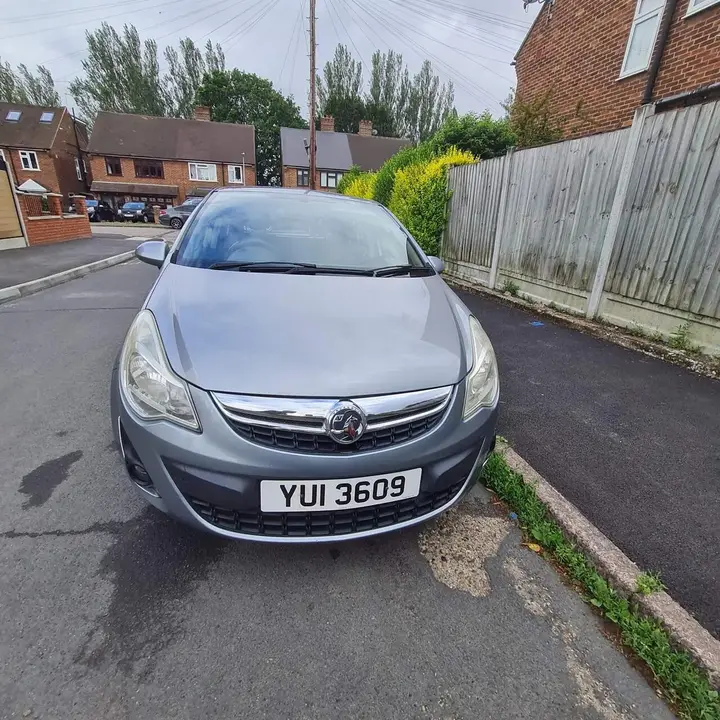 Vauxhall Corsa 2012 photo 3