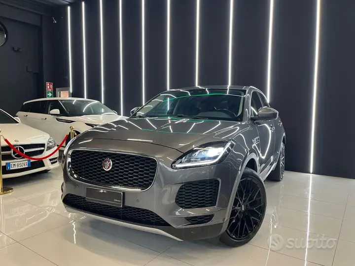 Jaguar E-Pace 2018 photo 3