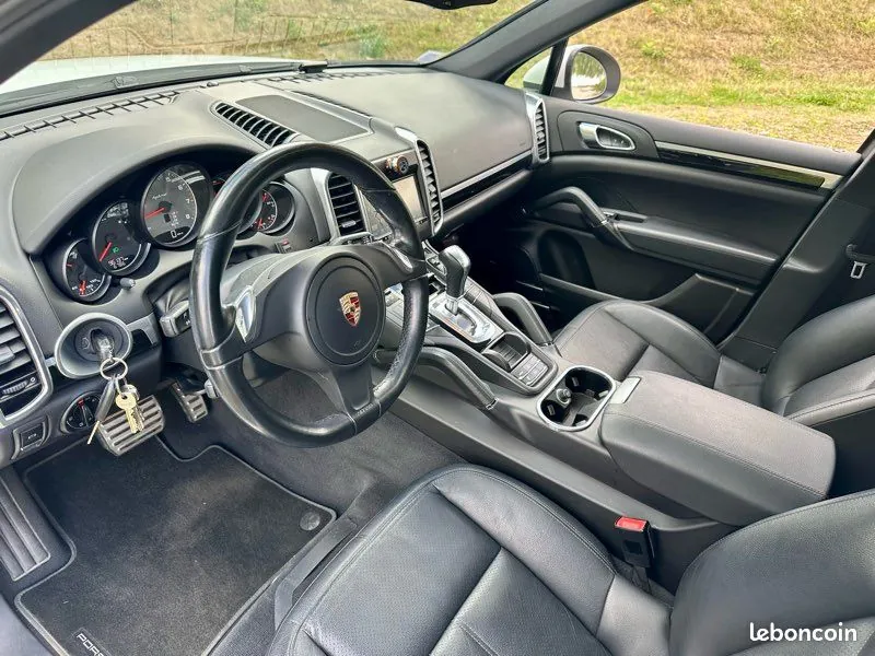 Porsche Cayenne 2012 photo 4
