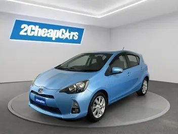 Toyota Aqua 2012 photo 2