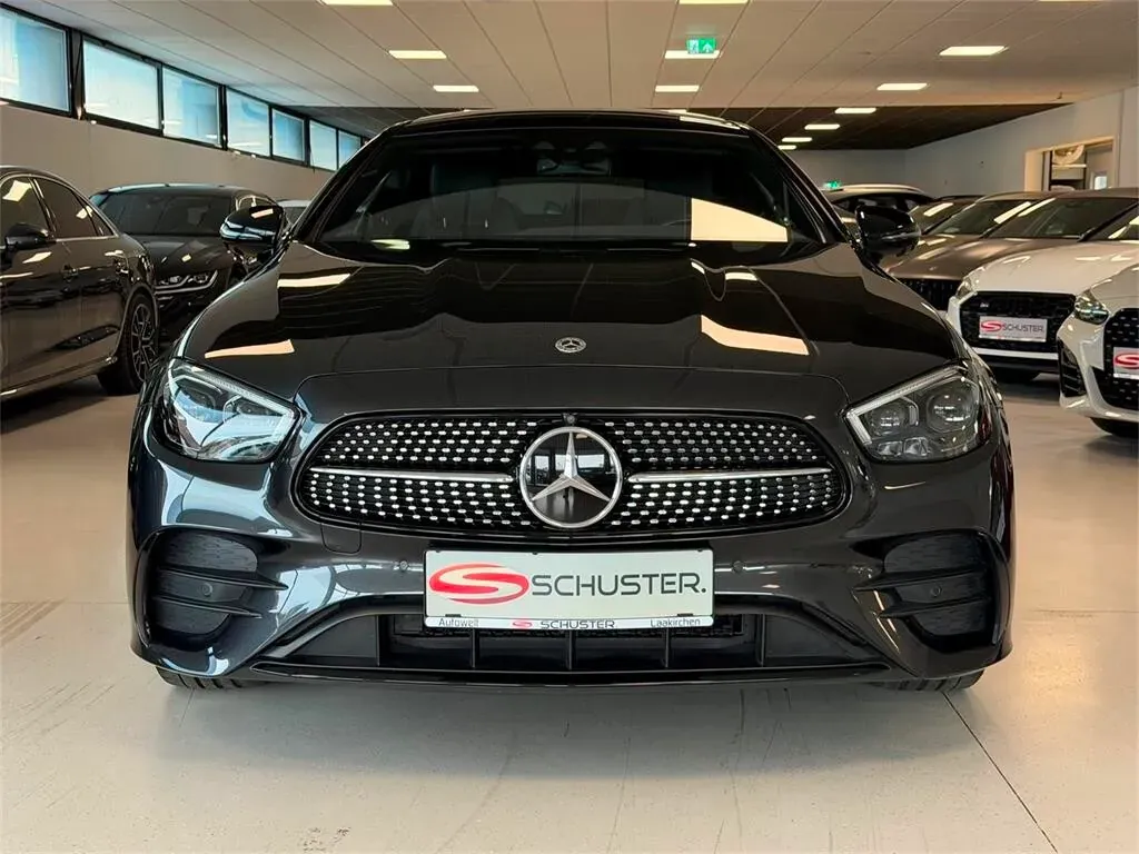 Mercedes-Benz E-Class 2022 photo 2