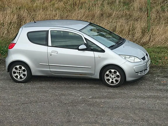 Mitsubishi Colt 2006 photo 5