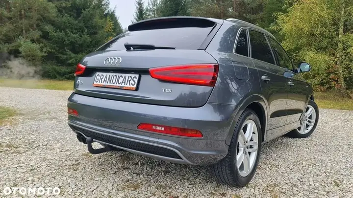 Audi Q3 2012 photo 2