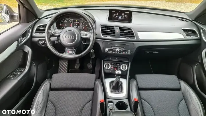 Audi Q3 2012 photo 5