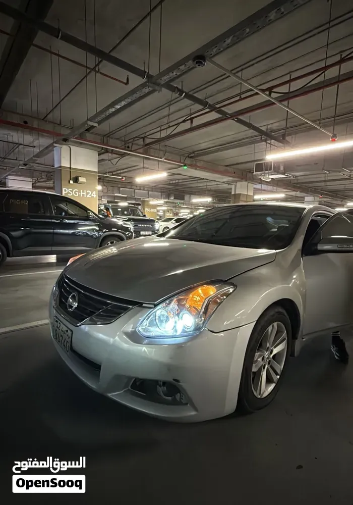 Nissan Altima 2012 photo 4