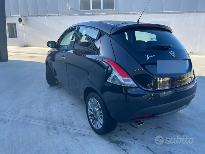 Lancia Ypsilon 2012 photo 3