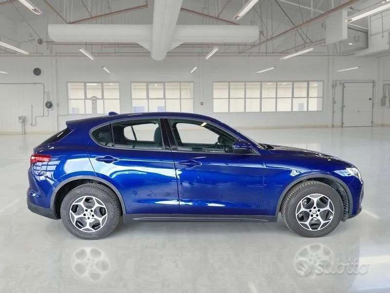 Alfa Romeo Stelvio 2022 photo 3