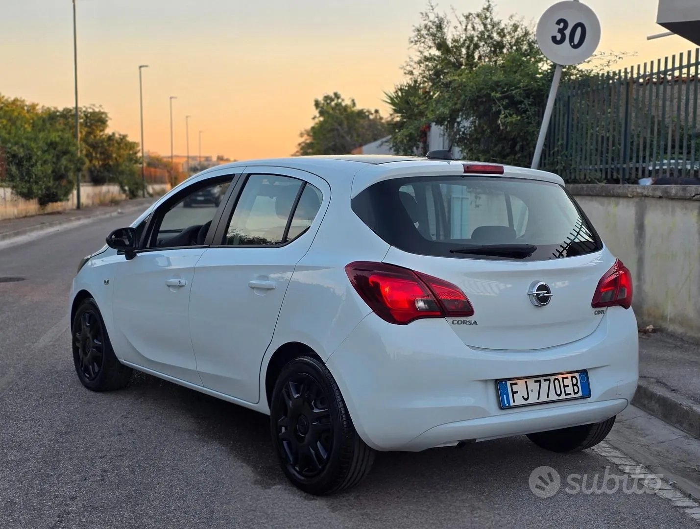 Opel Corsa B 2018 photo 3