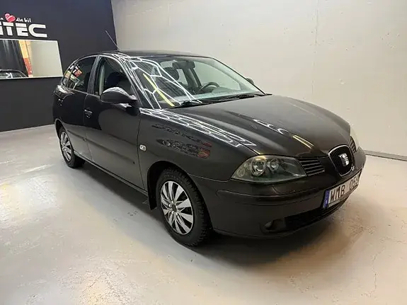 Seat Ibiza 2005 photo 2