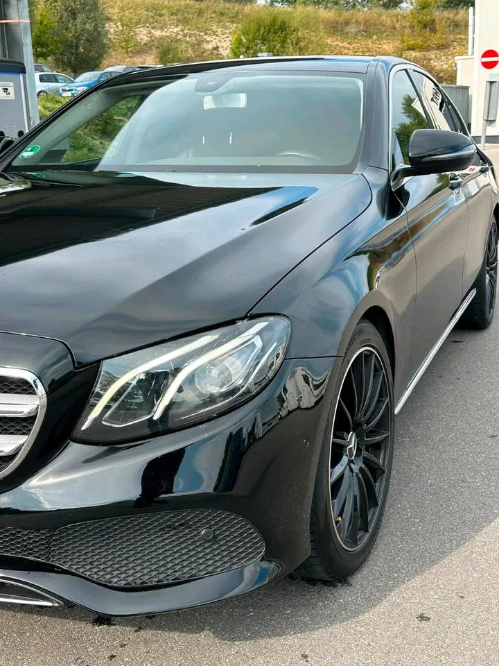 Mercedes-Benz E 200
