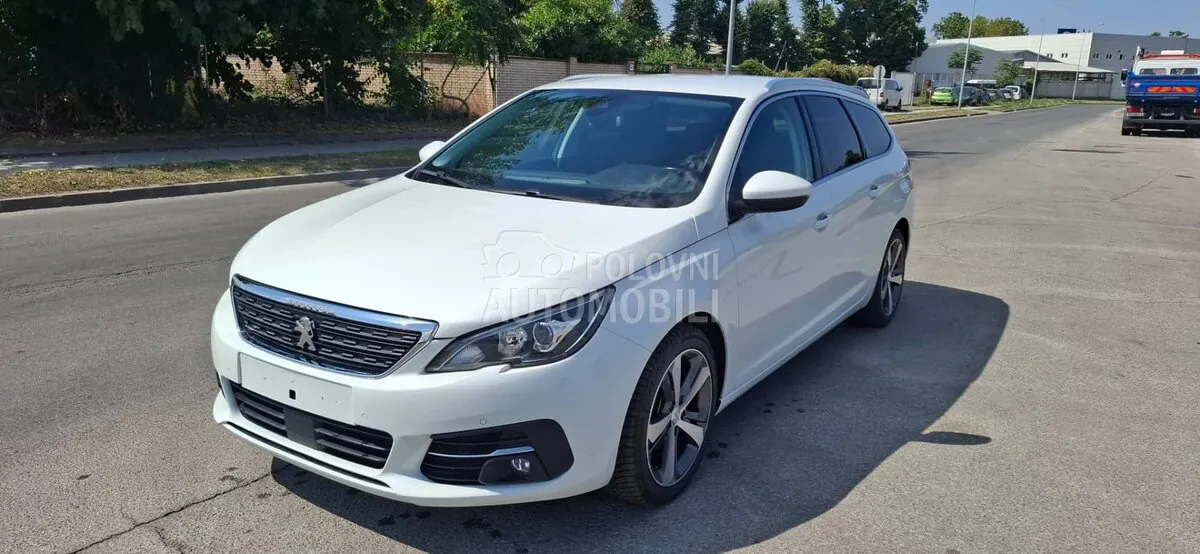 Peugeot 308 2019 photo 5