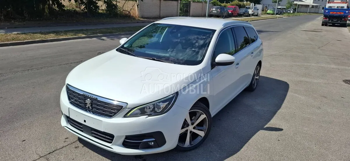 Peugeot 308 2019 photo 2