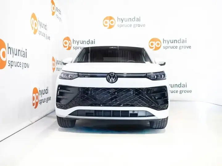 Volkswagen Tiguan 2025 photo 2