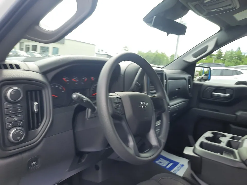 Chevrolet Silverado 1500 2026 photo 2