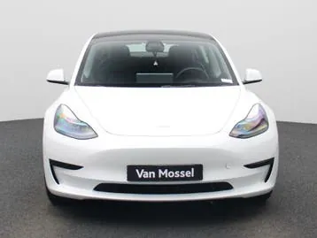 Tesla Model 3 2023 photo 3