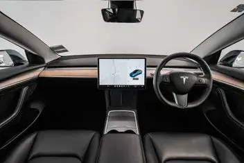 Tesla Model 3 2021 photo 4