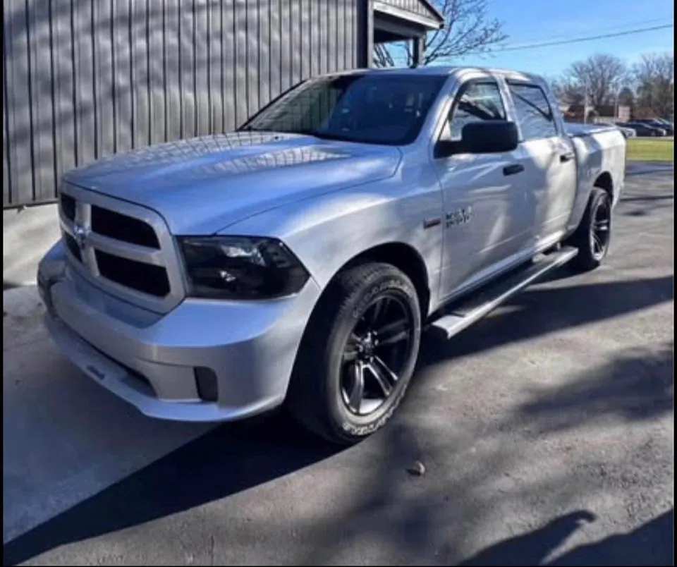 Dodge Ram 1500 2018 photo 2