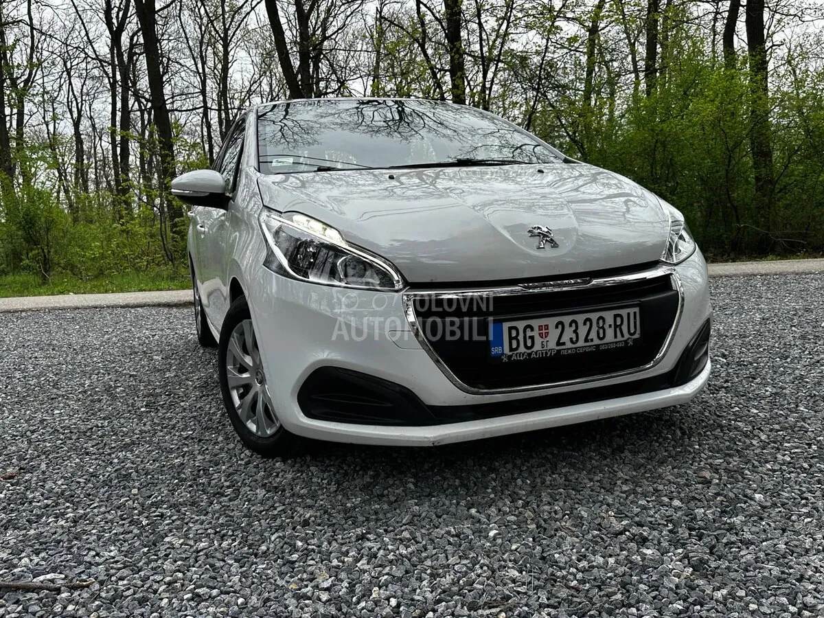 Peugeot 208 2018 photo 3
