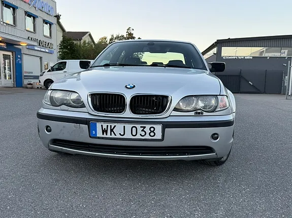 BMW 320I 2005 photo 2