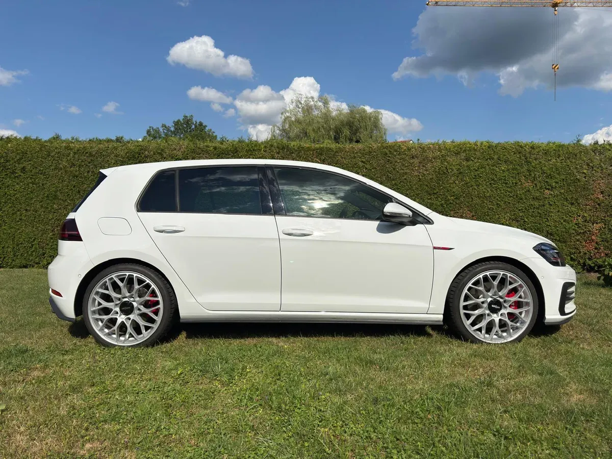Volkswagen Golf 2020 photo 2