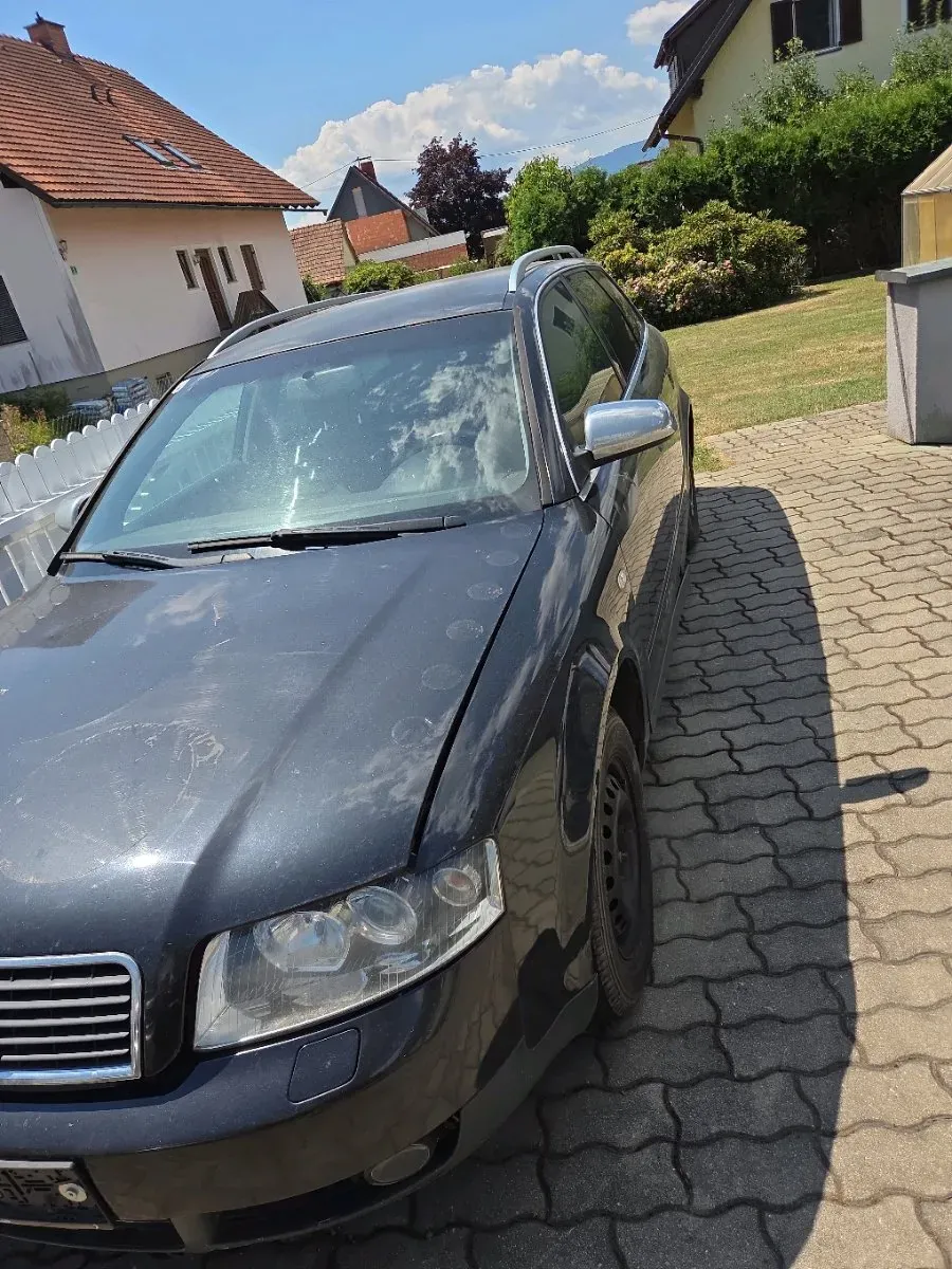 Audi A4 2002 photo 2