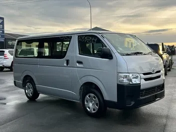 Toyota Hiace 2021 photo 3