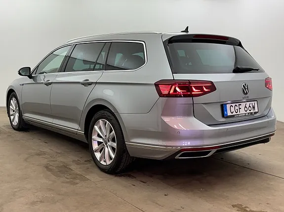 Volkswagen Passat 2023 photo 4