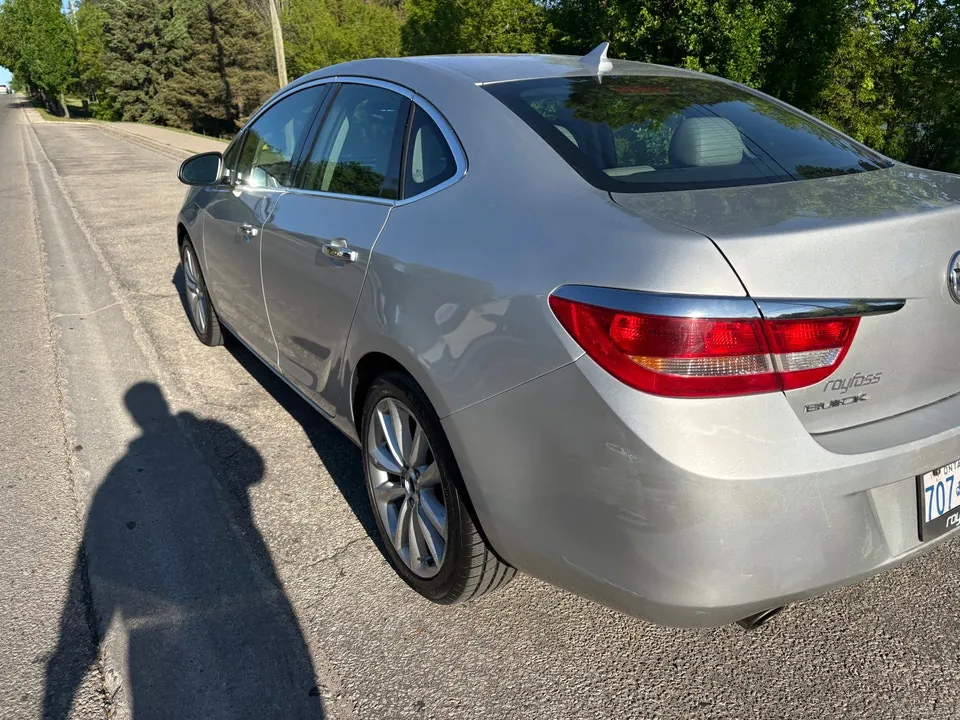 Buick Verano 2014 photo 2