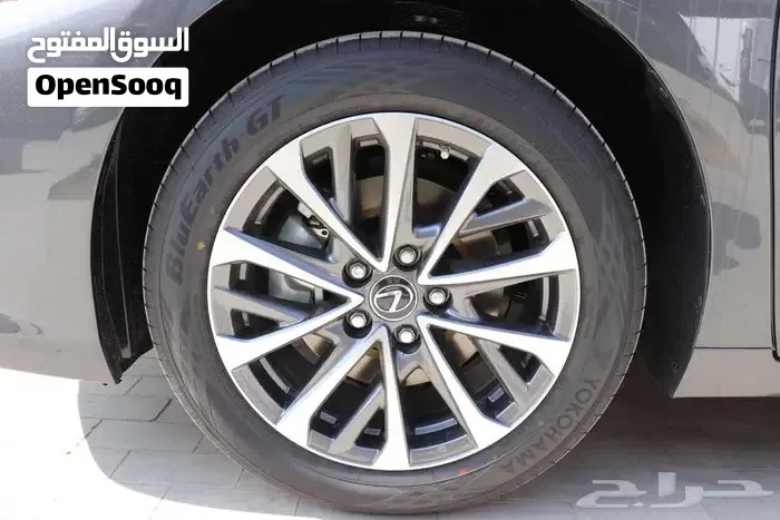Lexus Es 250 2025 photo 3
