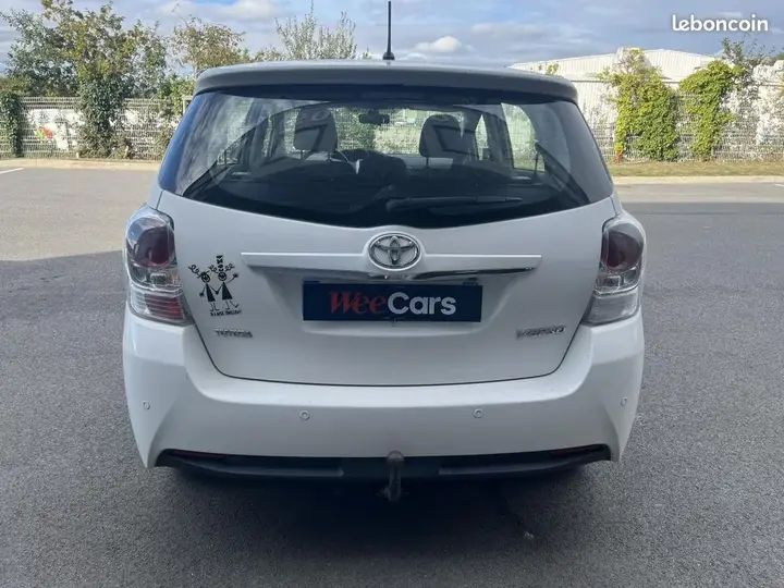 Toyota Verso 2014 photo 4
