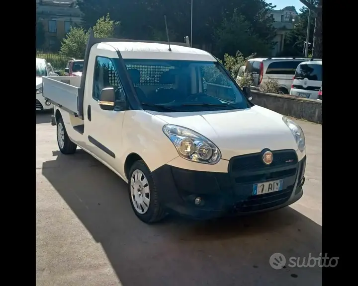 Fiat Doblo 2012 photo 2