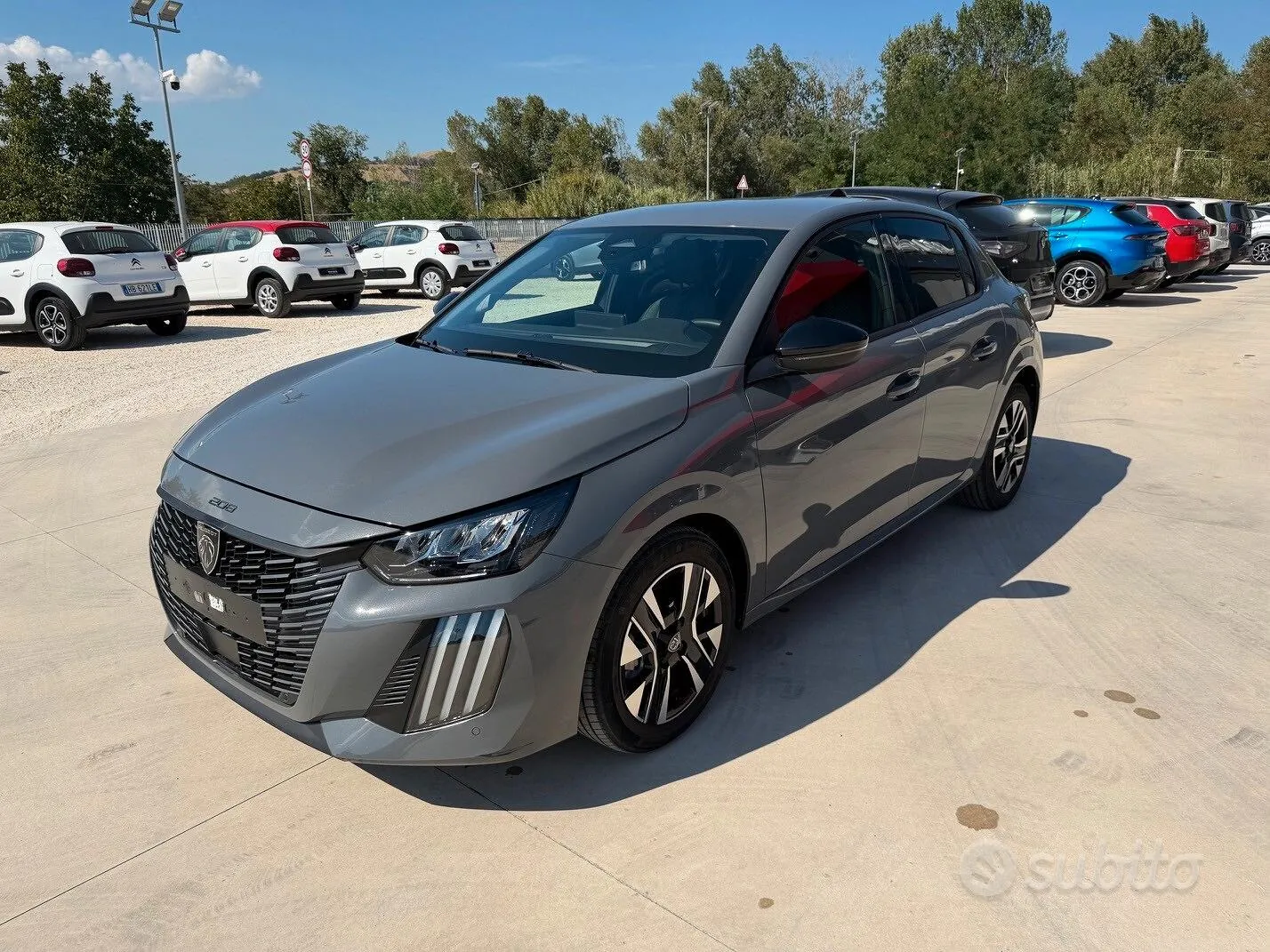 Peugeot 208 2025 photo 2
