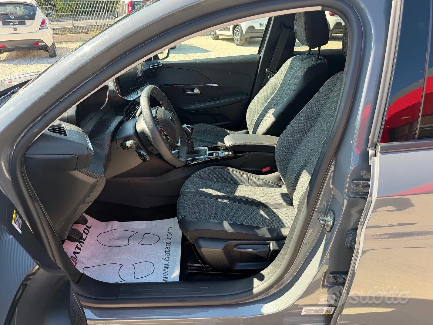 Peugeot 208 2025 photo 5
