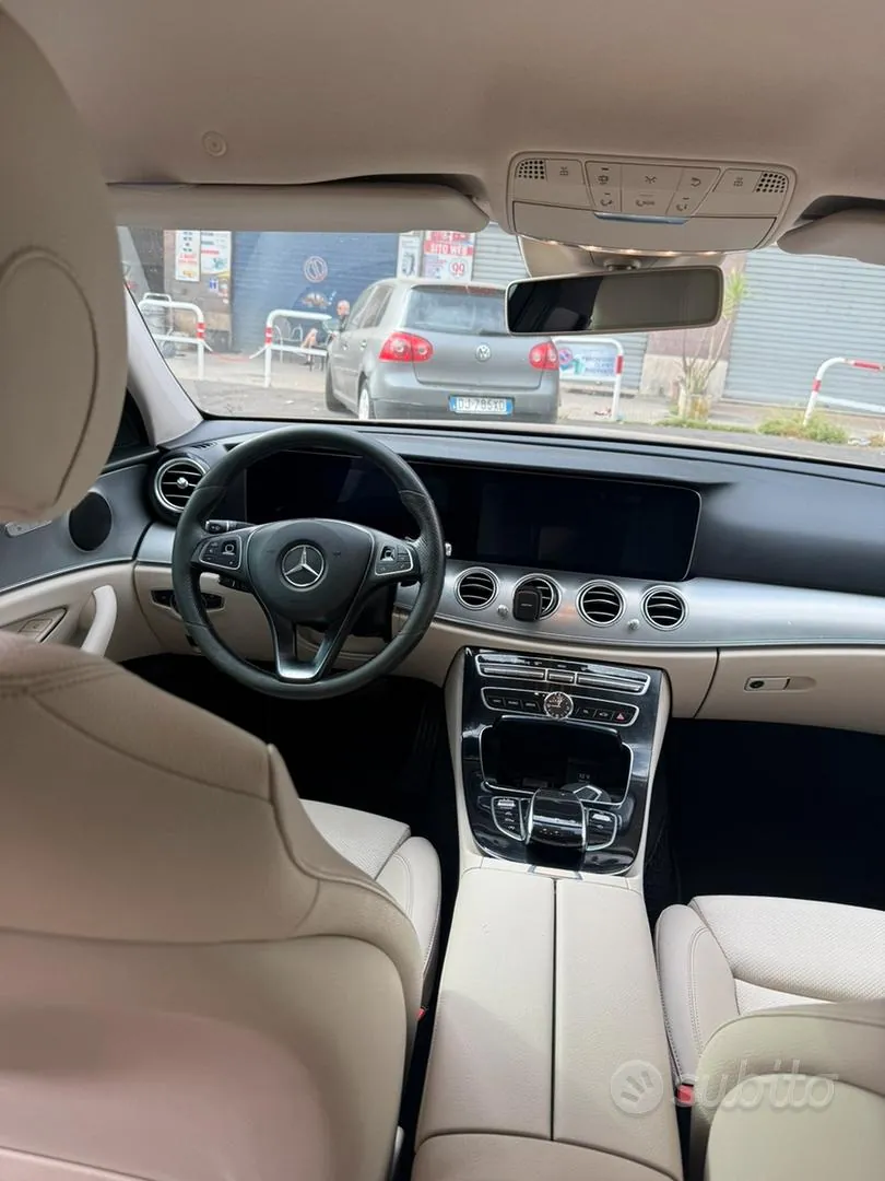Mercedes-Benz E 220 2017 photo 2