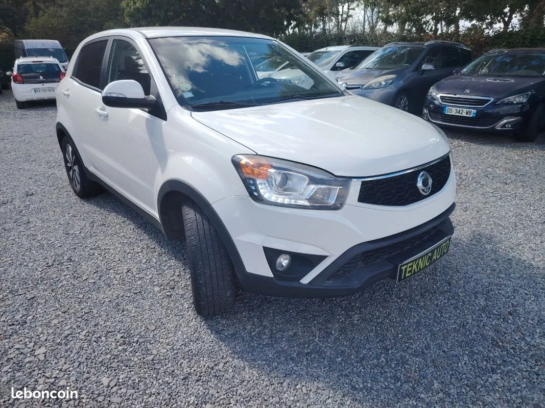 KG Mobility Korando 2014 photo 2