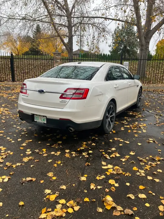 Ford Taurus 2014 photo 3