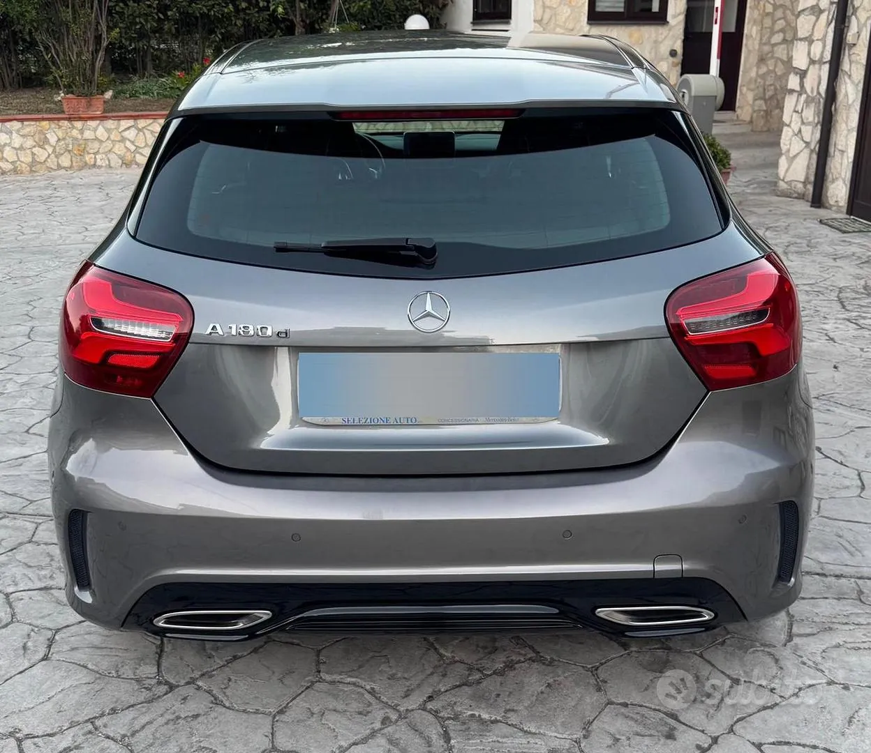 Mercedes-Benz A 2016 photo 2
