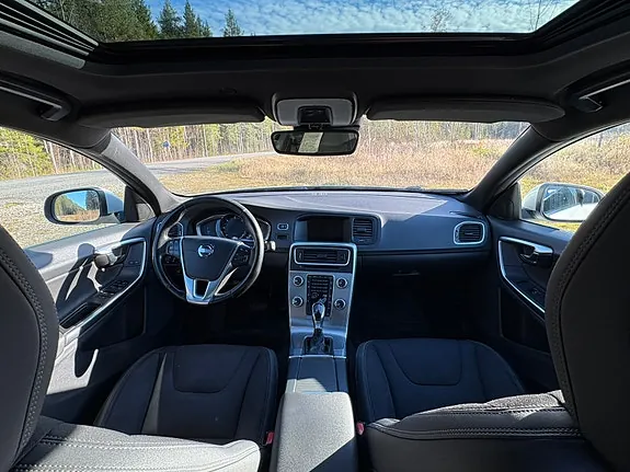 Volvo V60 2015 photo 4